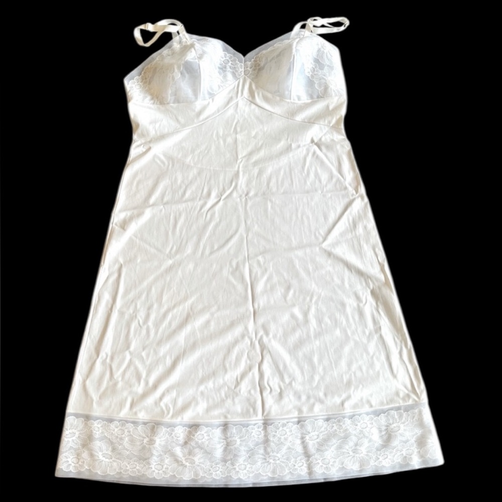 Vanity Fair White Lace Chemise Women’s Size 38 Vintage USA Nylon